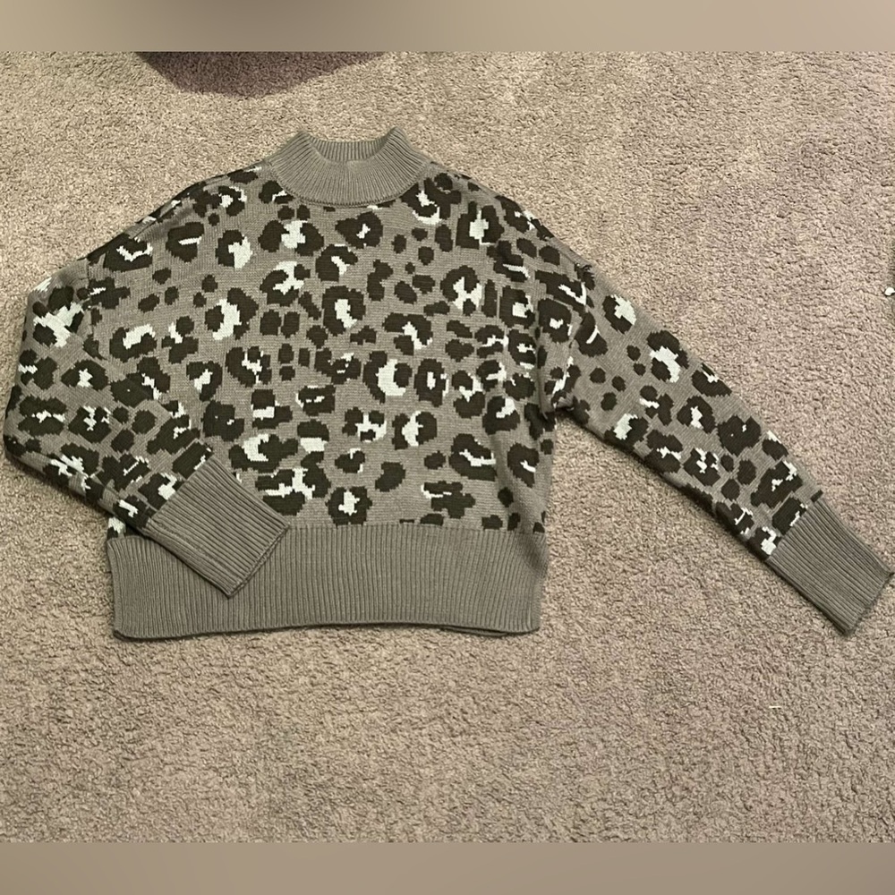 Women’s sweater